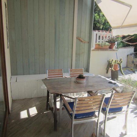 Monolocale San Pantaleo Apartment Exterior photo