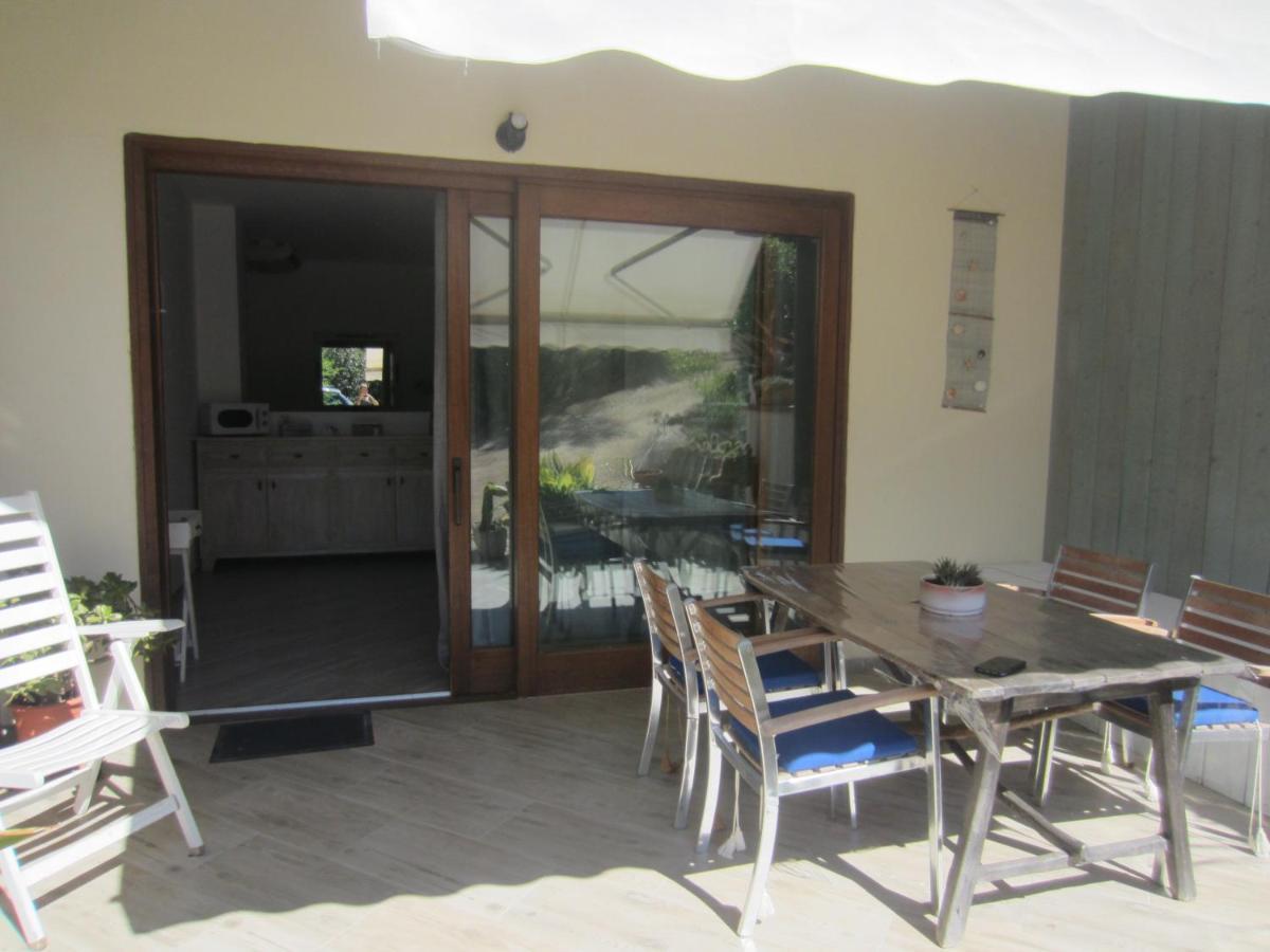 Monolocale San Pantaleo Apartment Exterior photo